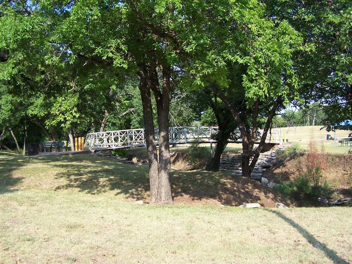 CITY NEWS pard-glenwood park cleanup.jpg