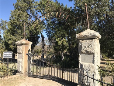 Arnold Park and adjacent Pioneers rest Cemetery 2