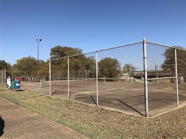 Arnold Park Tennis Court