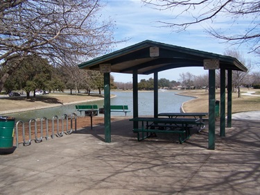 Candleridge shelter with tables