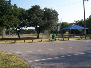 Shelter and tennis court