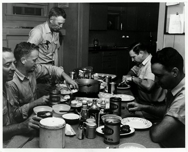 Station 8 dining