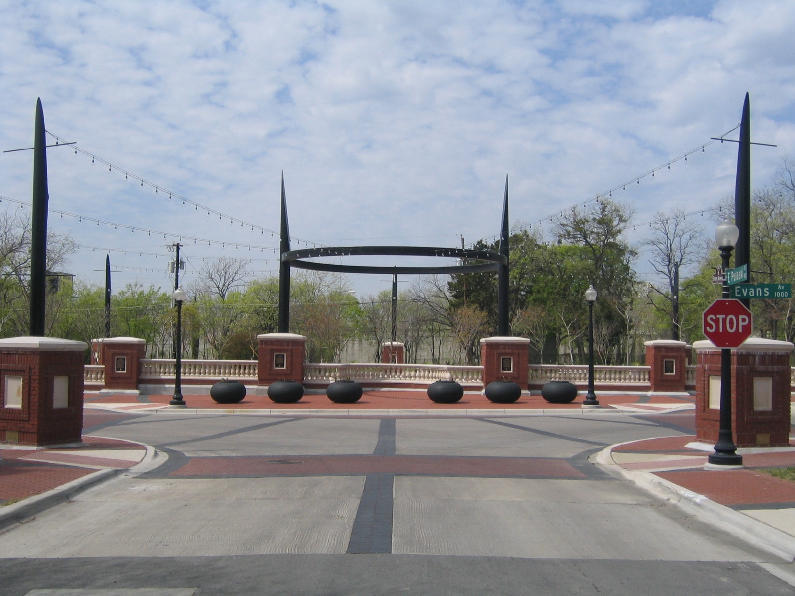 Evans & Rosedale Plaza