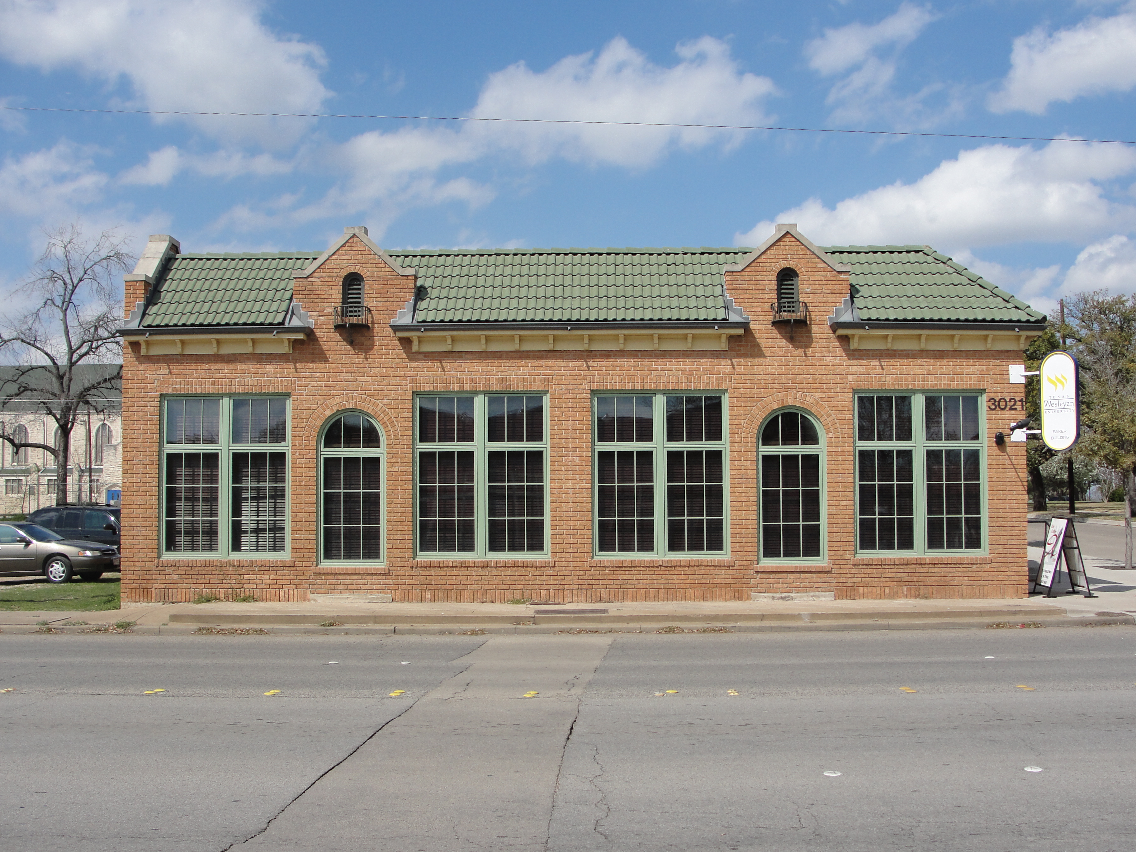 PolytechnicWesleyan Facade