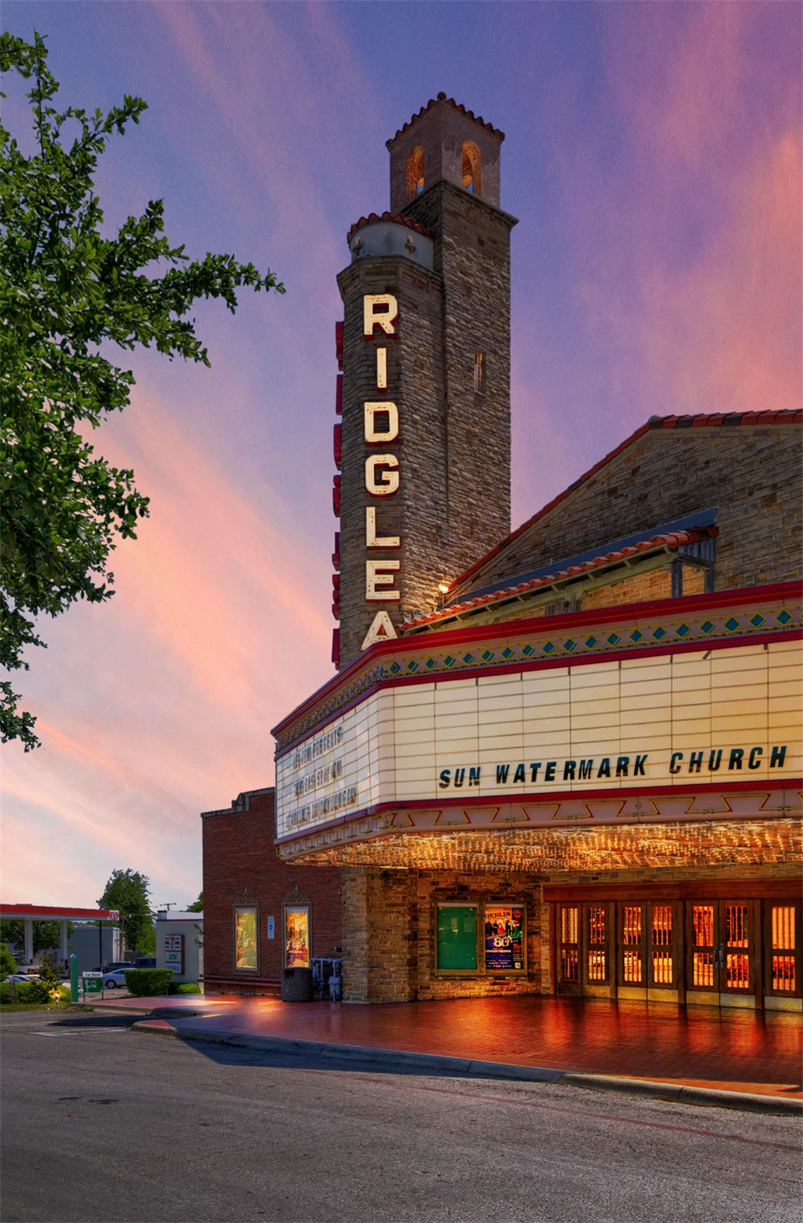 Ridglea Theater in Camp Bowie District
