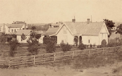 houses at 6th and Throckmorton.jpg