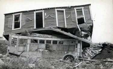 fwf-flood-house-and-trolley.jpg