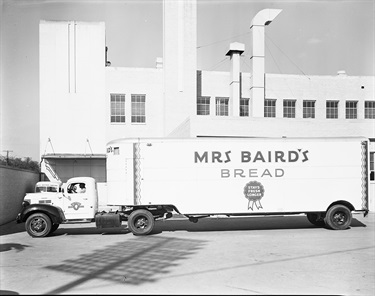 mrs-bairds-truck-at-factory-uta-20089029.jpg