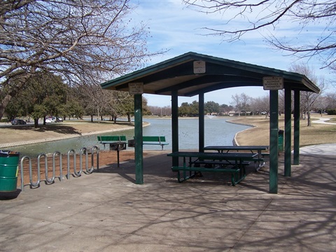 Candleridge Shelter w Tables