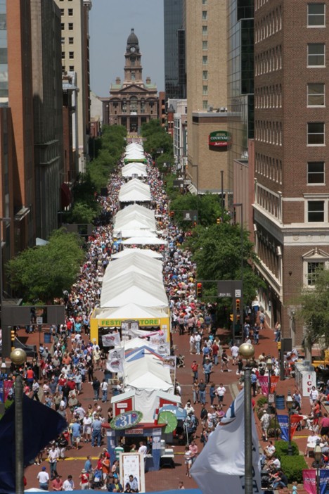 Main St. Arts Festival crowd dances in Sundance Plaza