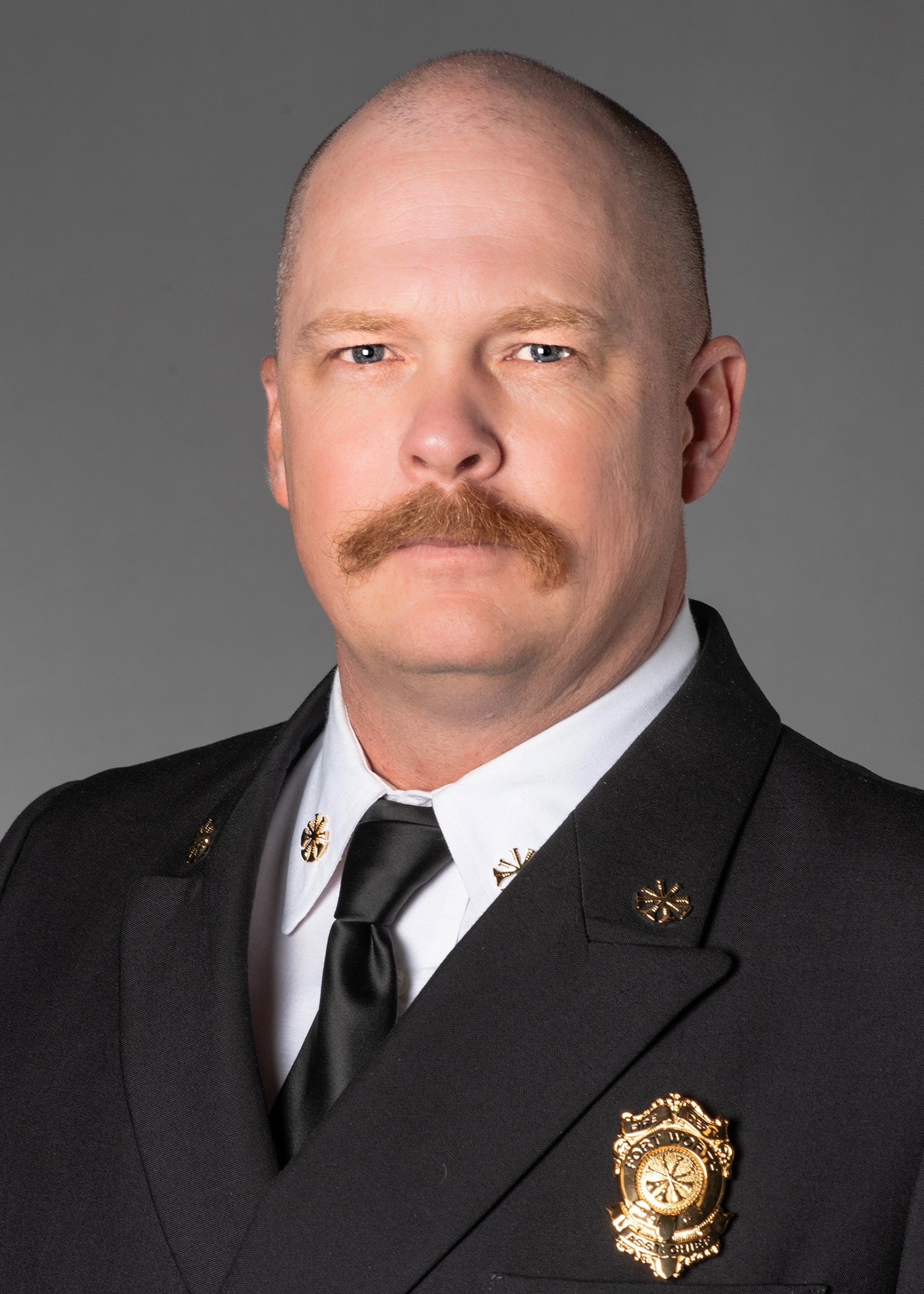 thumbnail_derek edwards.jpg