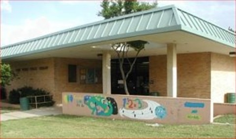 A picture of the front of the East Berry Library